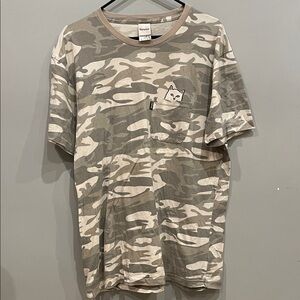 Ripndip Grey Camo Pocket Tee with Peeking Cat men’s size  large like new